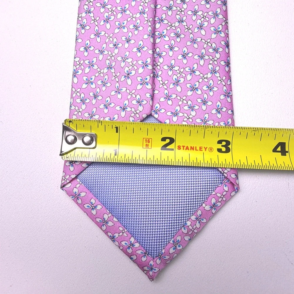 Tommy Hilfiger Mens 100% Silk Necktie Pink Floral Geometric Classic Tie